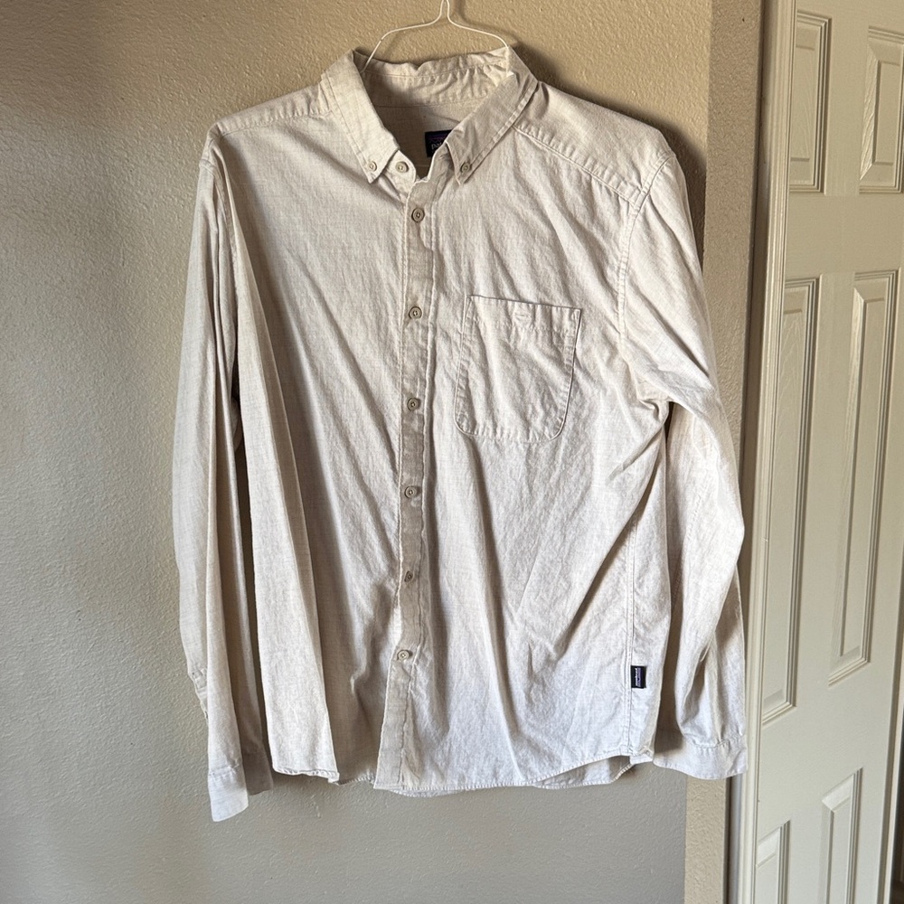 Patagonia Men's Light Beige Button-Down Shirt